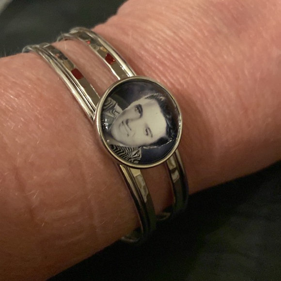 Elvis Snap Button Bracelet Cuff - Picture 2 of 7